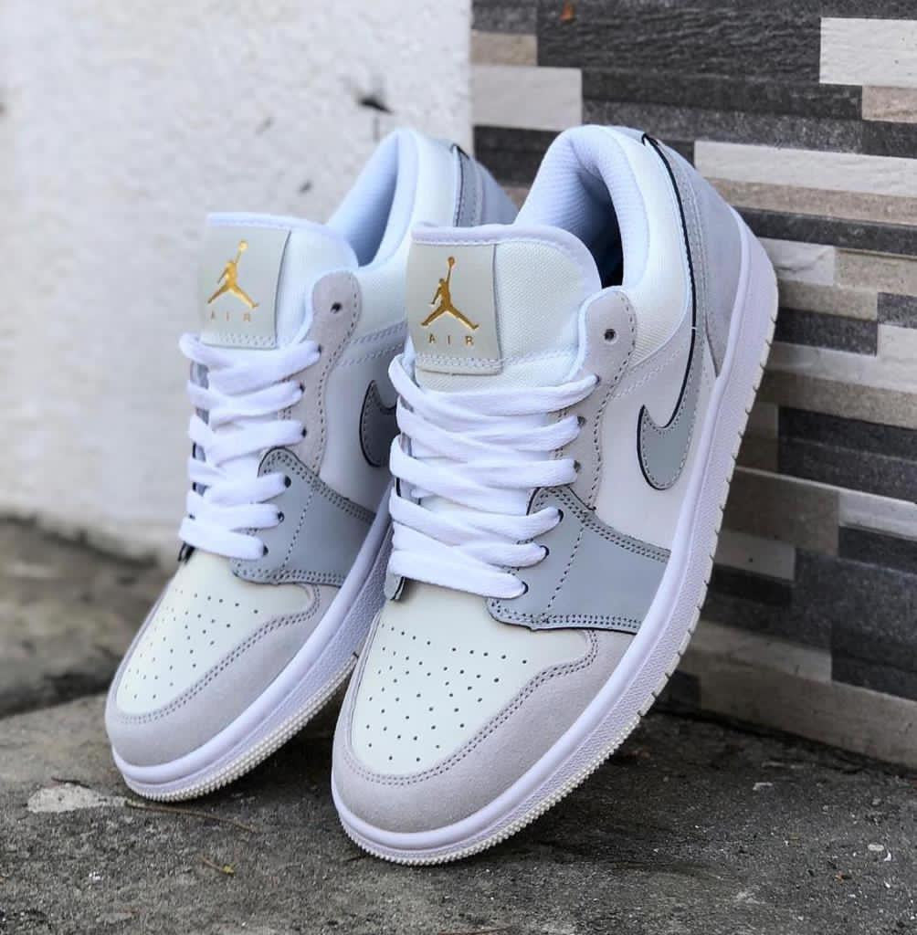 Gray helmet for bikers